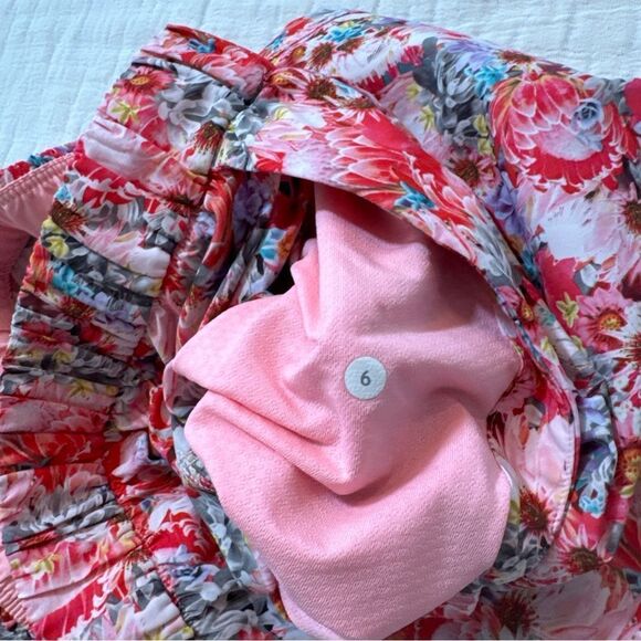 Lululemon Rollin with my Omies Jogger Floral Pants 6 Athleisure Lightweight - Picture 9 of 9